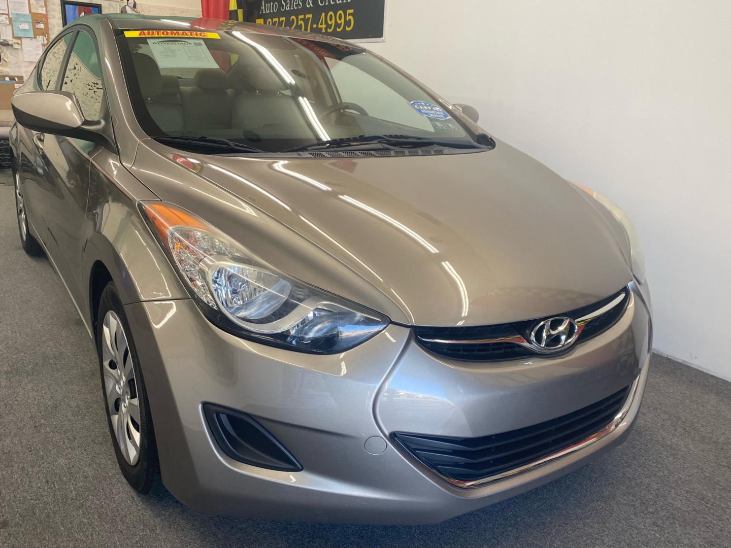 2012 GRAY /Tan Hyundai Elantra (5NPDH4AE7CH) , located at 533 S West End Blvd., Quakertown, PA, 18951, (877) 257-4995, 40.343994, -75.303604 - Photo#2